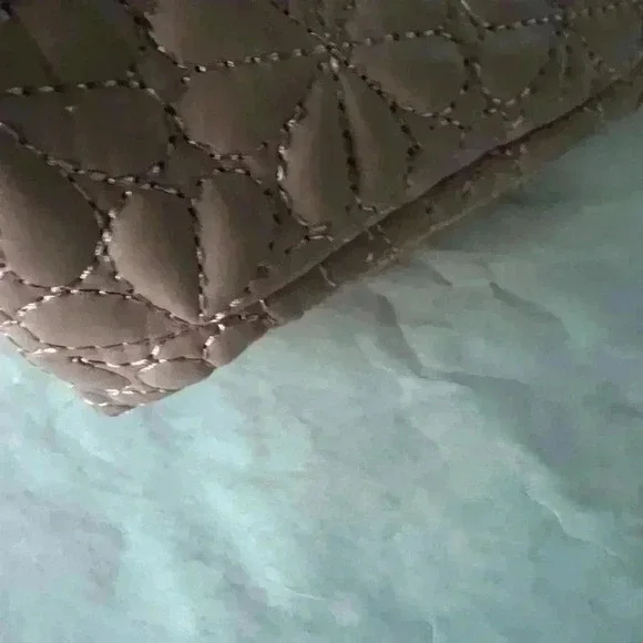 Bagamour Pink Crossbody Bag with gold chain - Picture 7 of 13